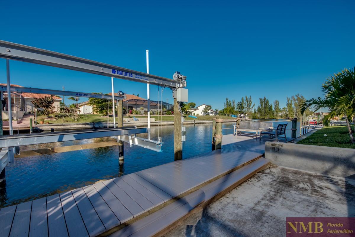 Ferienhaus-Maverick_58-Dock  Boat Lift